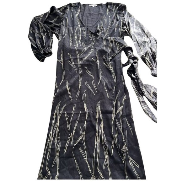 NWOT DIARRABLU Scribble Printed V Neck Wrap Dress | Sz Small - Picture 3 of 11